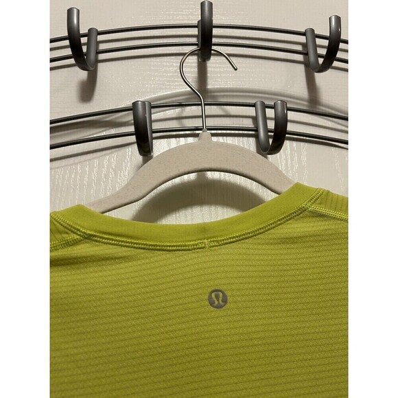 Lululemon Metal Vent Tech Tee Short Sleeve Size Men’s Large Yellow Top Neon - Picture 4 of 14